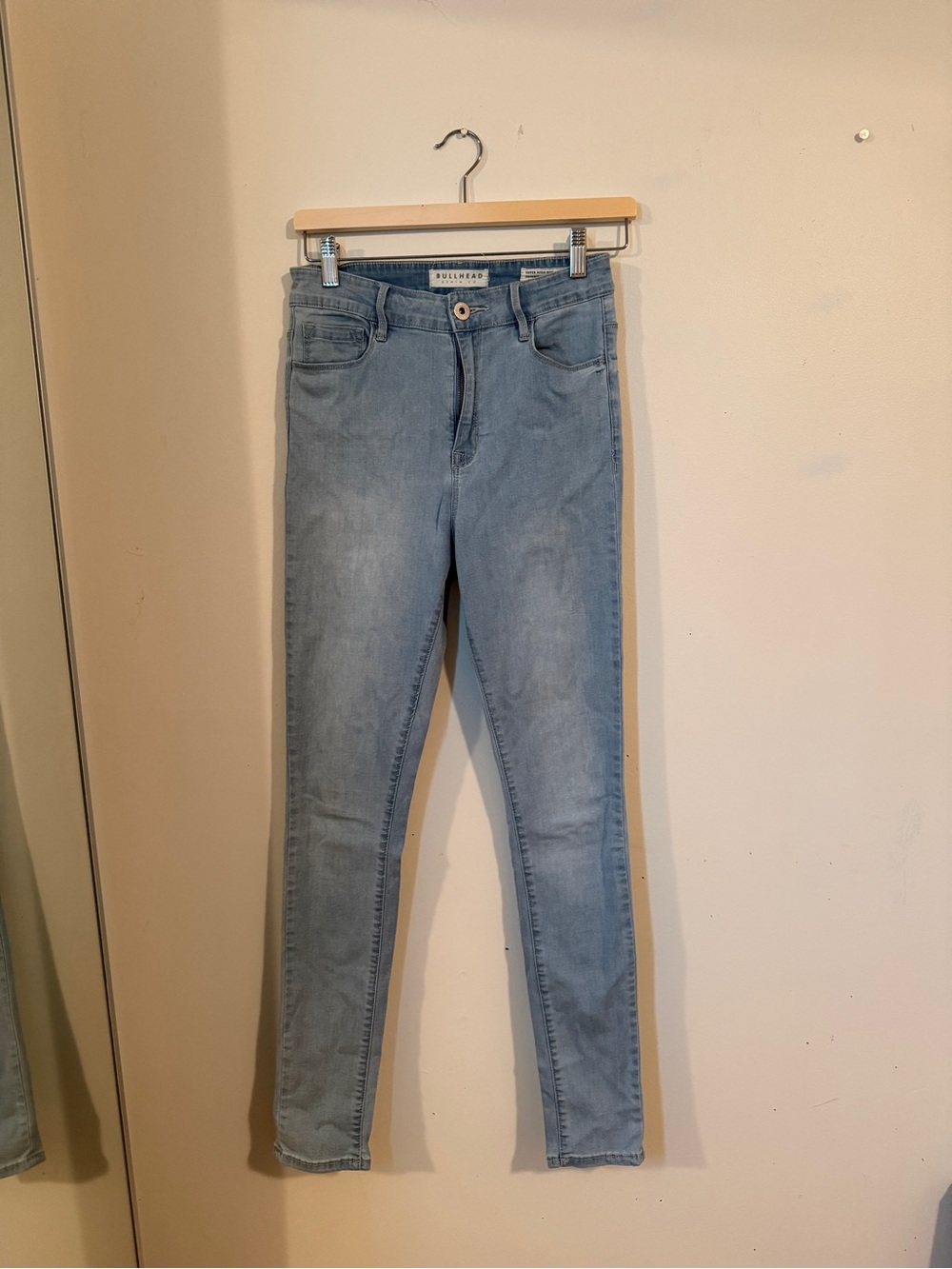 Bullhead Super High Rise Light Wash Skinniest Jeans